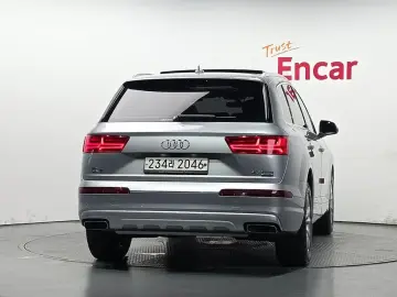 2019 Audi Q7 с пробегом 46 561 км
