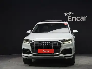 2021 Audi Q7 с пробегом 105 284 км
