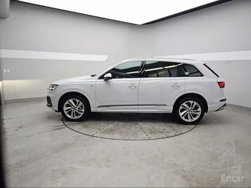 2020 Audi Q7 с пробегом 71 155 км