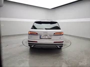2020 Audi Q7 с пробегом 71 155 км