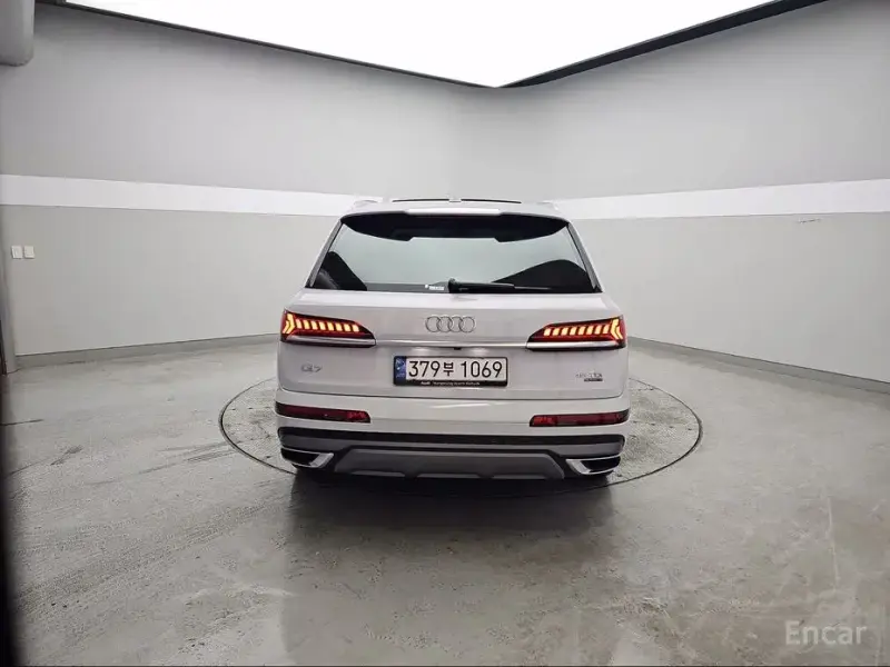 2020 Audi Q7 с пробегом 71 155 км