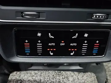 2021 Audi Q7 с пробегом 105 284 км