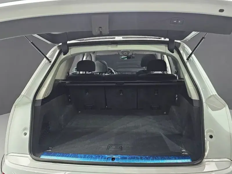 2021 Audi Q7 с пробегом 105 284 км
