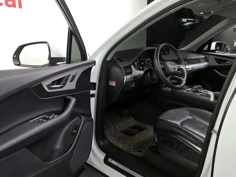 2019 Audi Q7 с пробегом 83 584 км