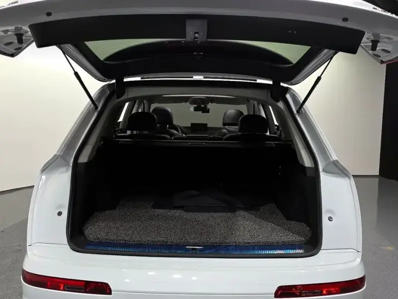 2019 Audi Q7 с пробегом 83 584 км