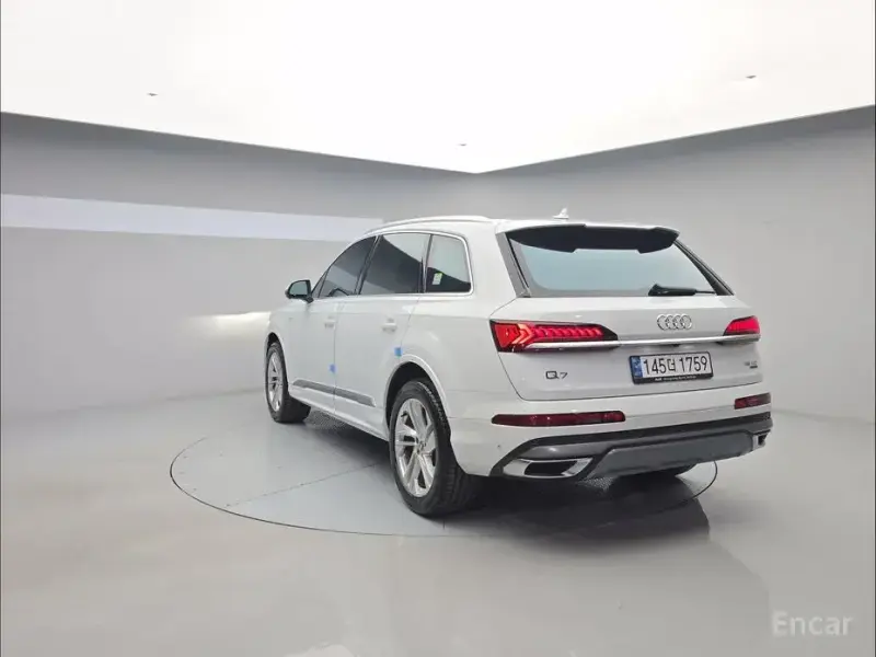 2021 Audi Q7 с пробегом 87 650 км
