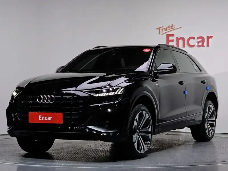 2023 Audi Q8 с пробегом 34 672 км