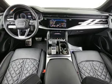 2023 Audi Q8 с пробегом 34 672 км