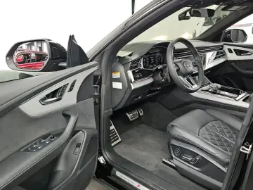 2023 Audi Q8 с пробегом 34 672 км