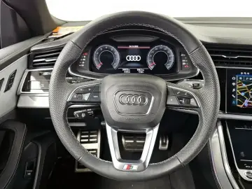 2023 Audi Q8 с пробегом 34 672 км