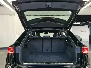 2023 Audi Q8 с пробегом 34 672 км