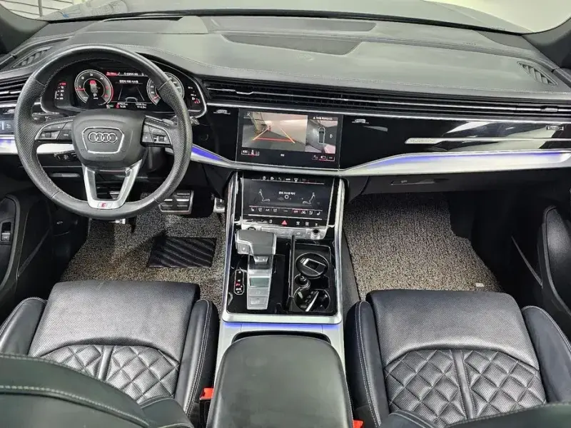 2021 Audi Q8 с пробегом 87 635 км