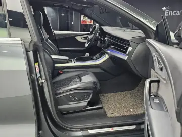 2021 Audi Q8 с пробегом 87 635 км