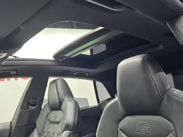 2021 Audi Q8 с пробегом 87 635 км
