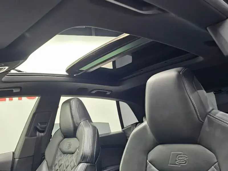 2021 Audi Q8 с пробегом 87 635 км