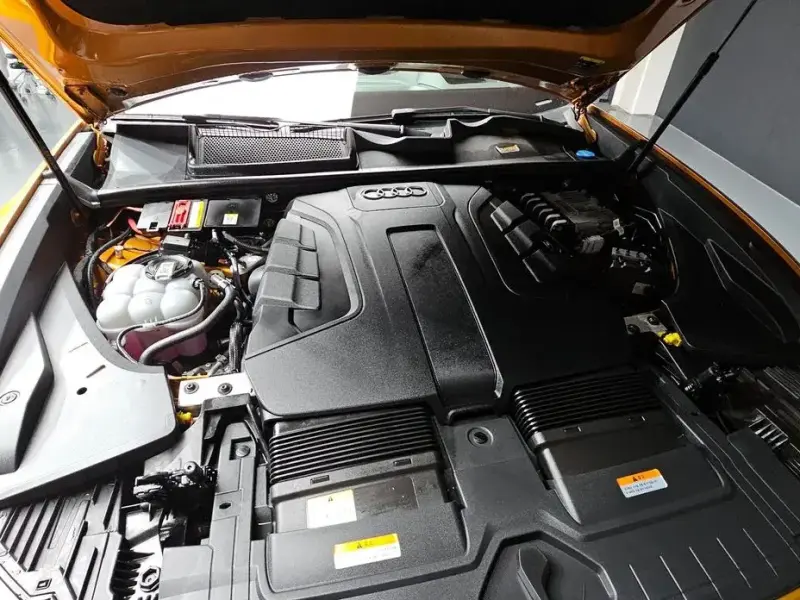 2021 Audi Q8 с пробегом 56 145 км