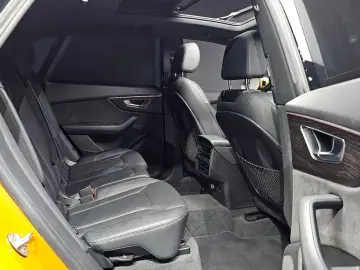 2021 Audi Q8 с пробегом 56 145 км