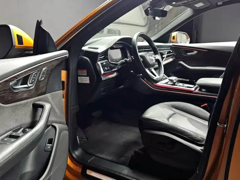 2021 Audi Q8 с пробегом 56 145 км