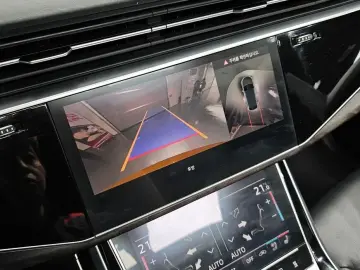2021 Audi Q8 с пробегом 56 145 км