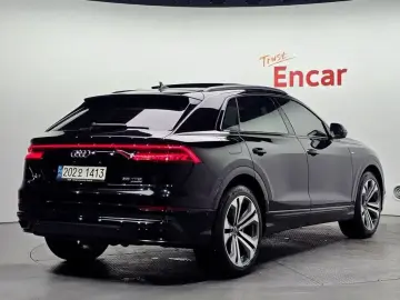 2023 Audi Q8 с пробегом 25 079 км