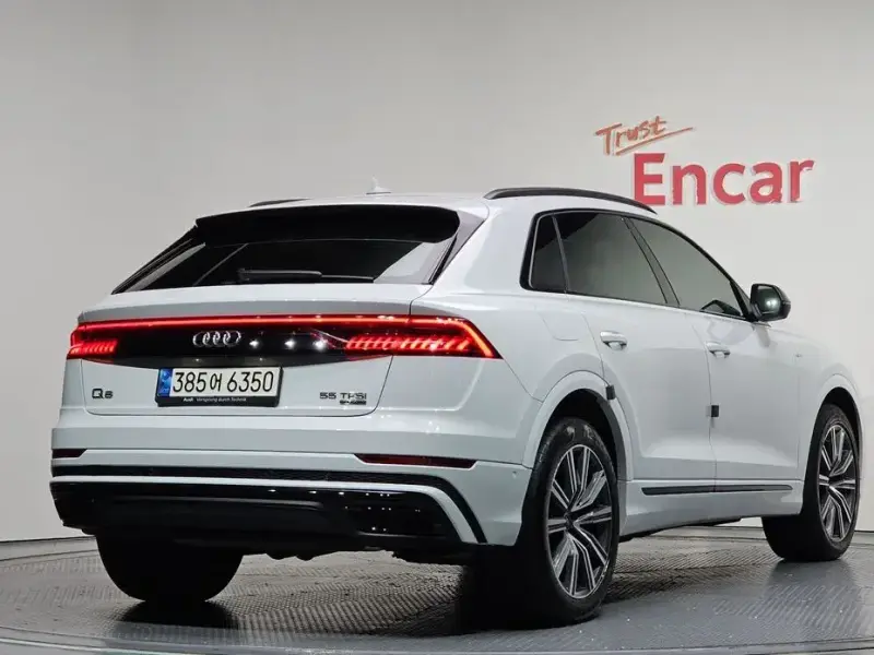 2021 Audi Q8 с пробегом 90 358 км