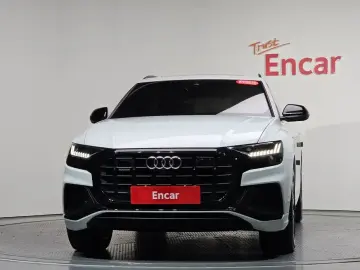 2021 Audi Q8 с пробегом 90 358 км