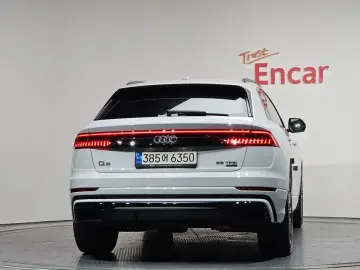 2021 Audi Q8 с пробегом 90 358 км