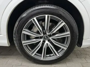 2021 Audi Q8 с пробегом 90 358 км