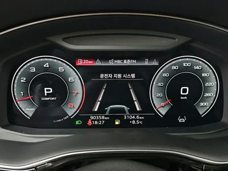 2021 Audi Q8 с пробегом 90 358 км