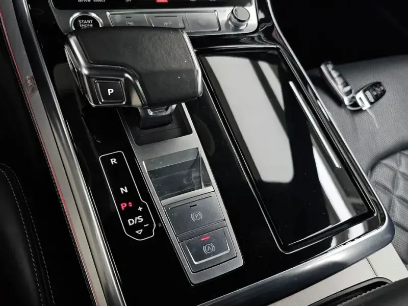 2021 Audi Q8 с пробегом 90 358 км