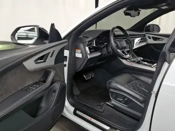 2021 Audi Q8 с пробегом 90 358 км