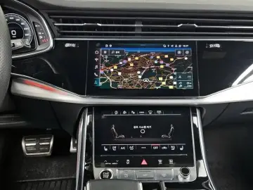 2021 Audi Q8 с пробегом 90 358 км