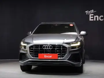 2020 Audi Q8 с пробегом 130 600 км