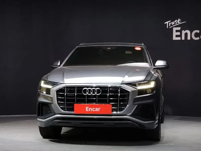 2020 Audi Q8 с пробегом 130 600 км