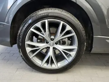 2020 Audi Q8 с пробегом 130 600 км