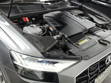 2020 Audi Q8 с пробегом 130 600 км