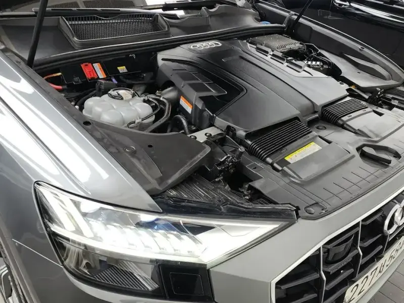 2020 Audi Q8 с пробегом 130 600 км