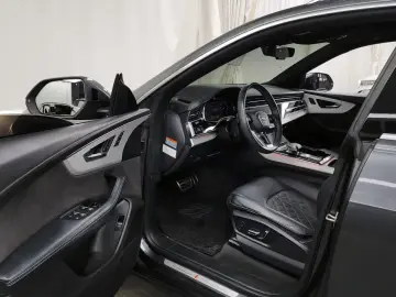 2020 Audi Q8 с пробегом 130 600 км