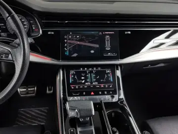2020 Audi Q8 с пробегом 130 600 км