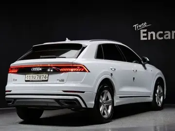 2020 Audi Q8 с пробегом 80 862 км