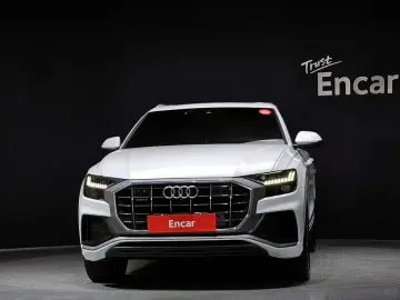 2020 Audi Q8 с пробегом 80 862 км
