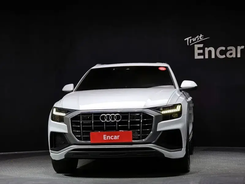 2020 Audi Q8 с пробегом 80 862 км