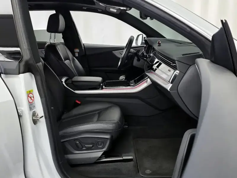 2020 Audi Q8 с пробегом 80 862 км