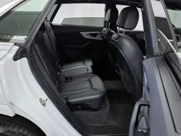 2020 Audi Q8 с пробегом 80 862 км