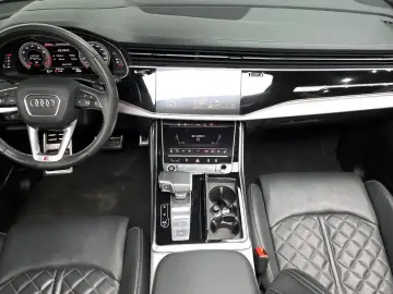 2022 Audi Q8 с пробегом 43 218 км