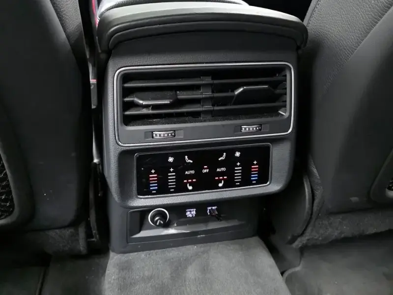 2020 Audi Q8 с пробегом 80 862 км