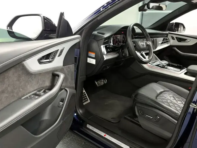 2022 Audi Q8 с пробегом 43 218 км