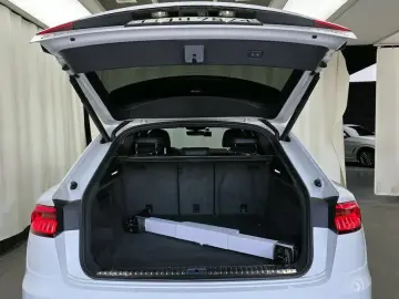 2020 Audi Q8 с пробегом 80 862 км