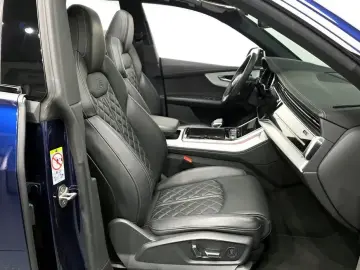 2022 Audi Q8 с пробегом 43 218 км