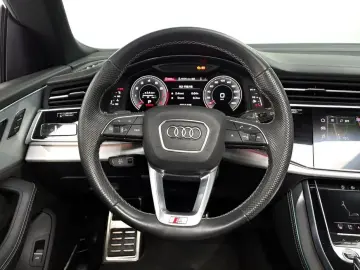 2022 Audi Q8 с пробегом 43 218 км